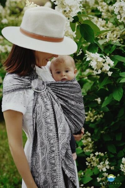 Sling Carbon Harmony, de Little Frog