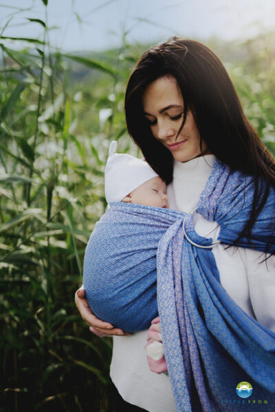Sling Lovely Dawn, de Little Frog – Image 3